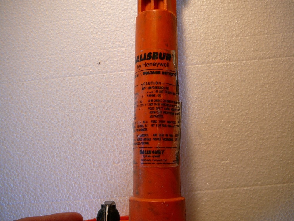 Salisbury 4244 AC Audio/Visual Voltage Detector