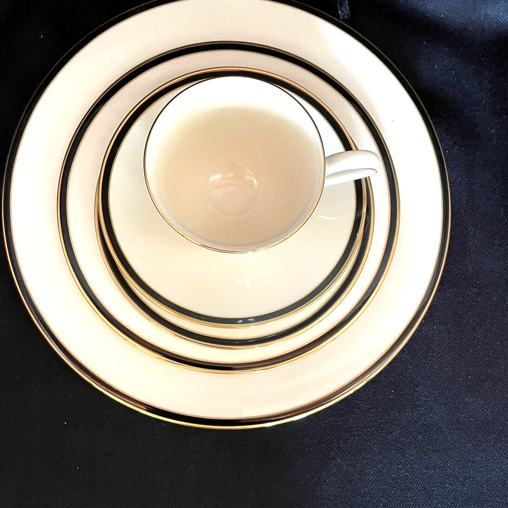 LENOX 'URBAN LIGHTS' DINNERWARE - 5 PIECE PLACE SETTING
