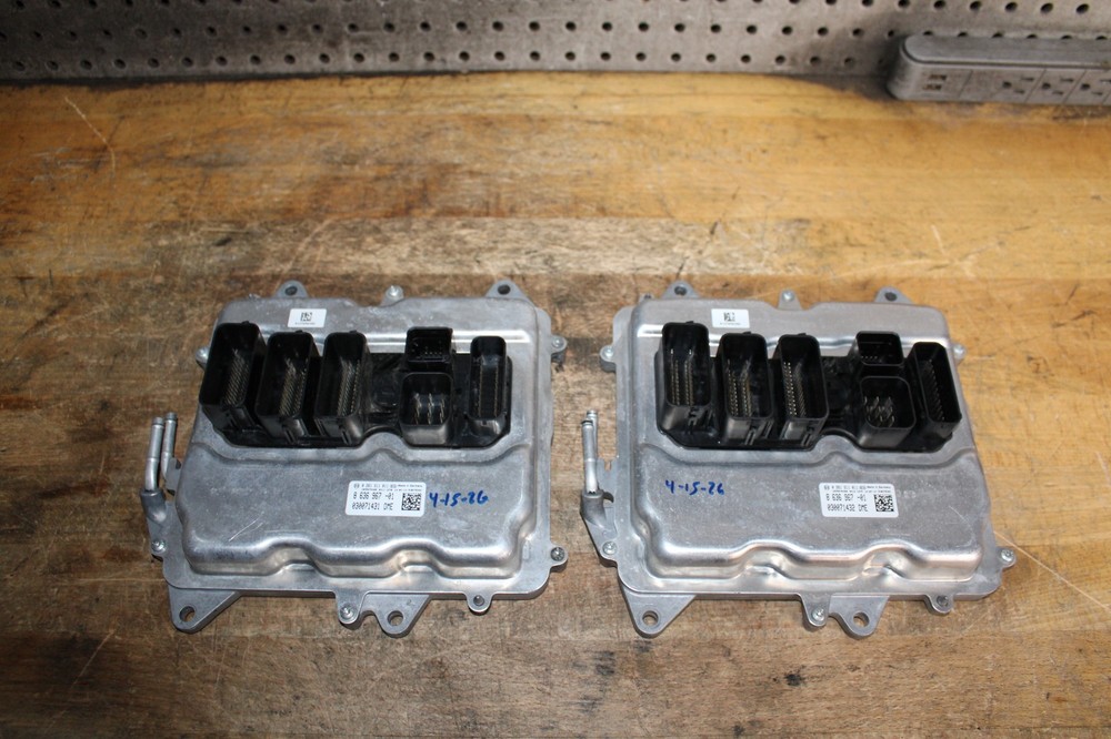 2013 BMW 750i TWO DME ECU Engine Computer Module Unit 8636967
