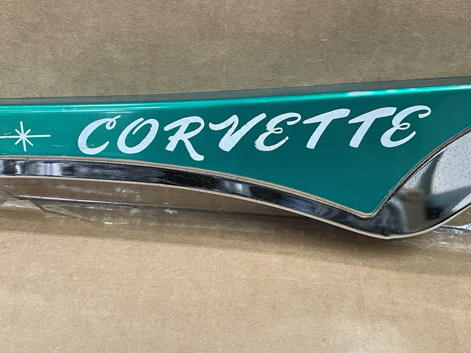 Vintage Schwinn 26” Corvette Middleweight Chainguard In Radient Green