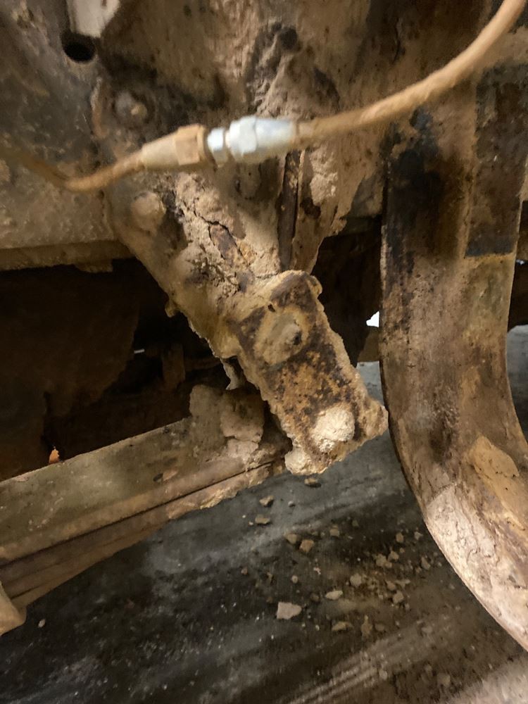Front Leaf & Springs N/A Used P-12424