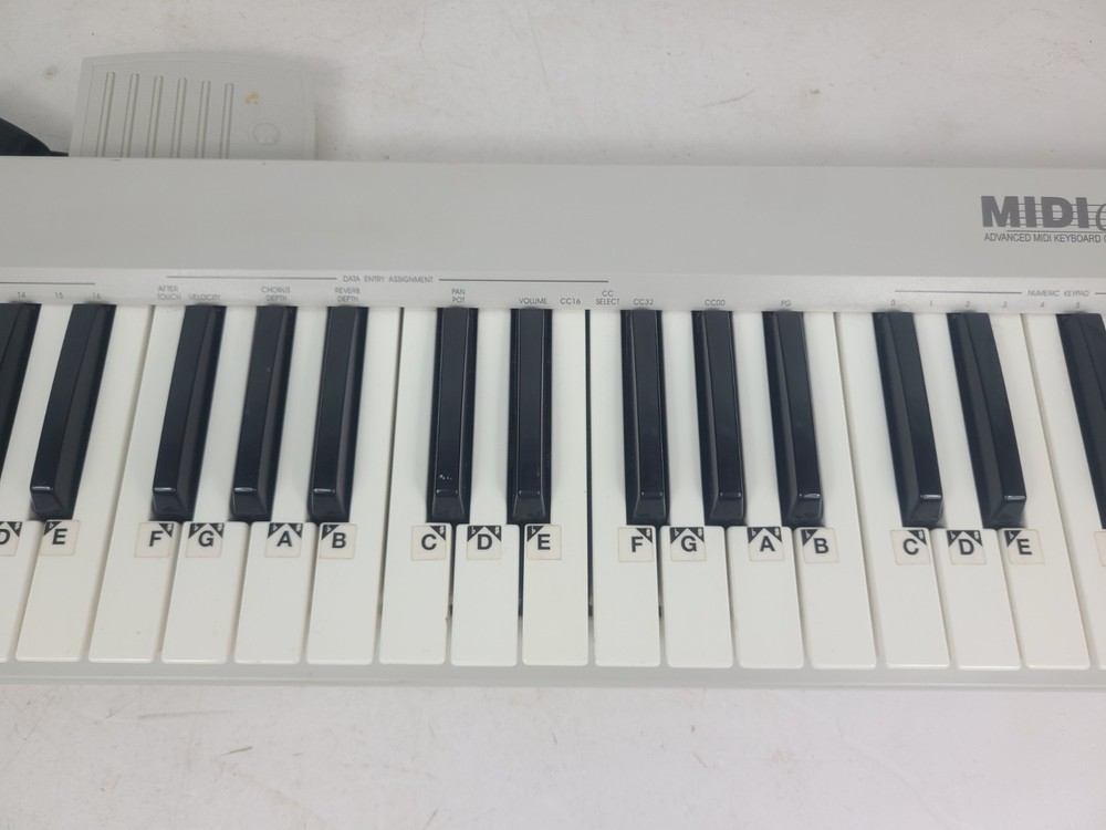 Quickshot MIDI Keyboard Controller 49 Full Sized Keys Composer QS-5836 (TESTED)