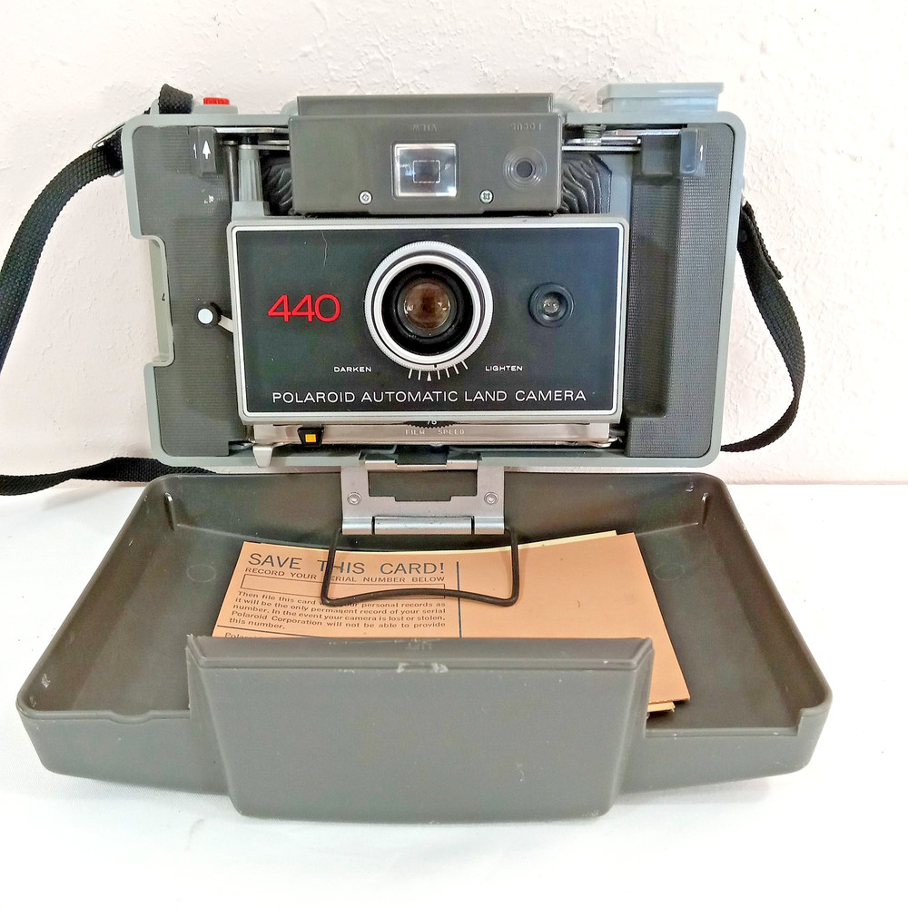Polaroid 440 Automatic Land Camera
