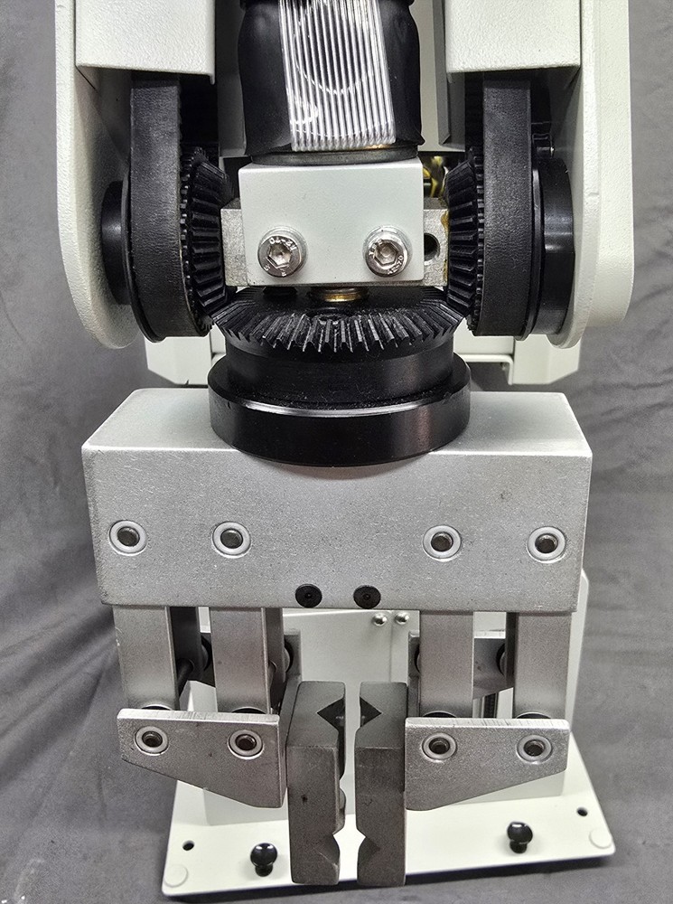 Lab-Volt Automation 5250-A0 Servo Robot Training System