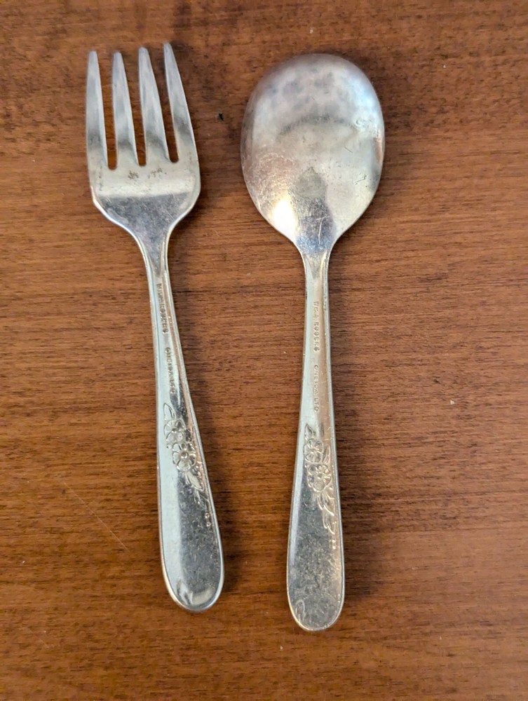 VINTAGE ENDEARABLE ONEIDA SILVERPLATE BABY SPOON/FORK 4-1/4"