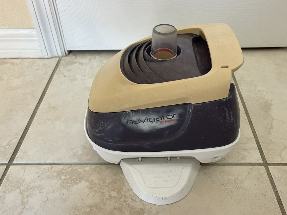 Hayward 925ADC Navigator Pro Automatic Suction Pool Cleaner