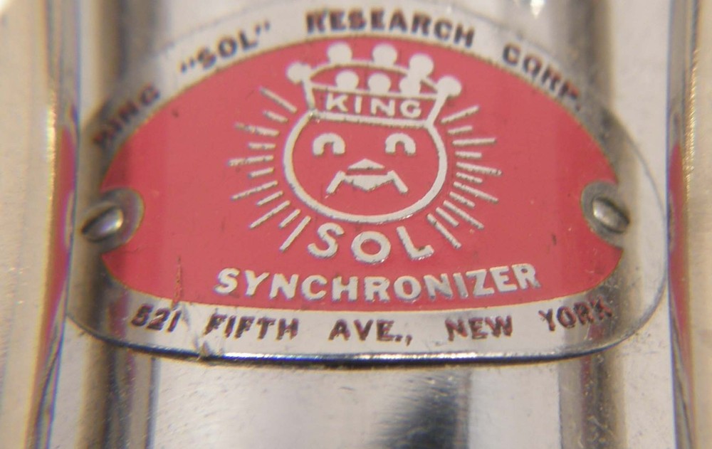VINTAGE KING SOL RESEARCH CORP SYNCHRONIZER CAMERA FLASH & REFLECTOR