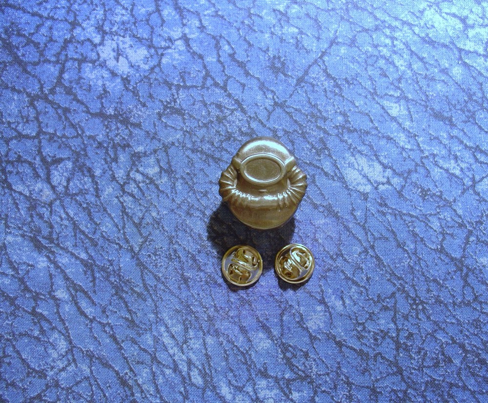 Scuba Diving Helmet Lapel/Hat Pin Tie Tack
