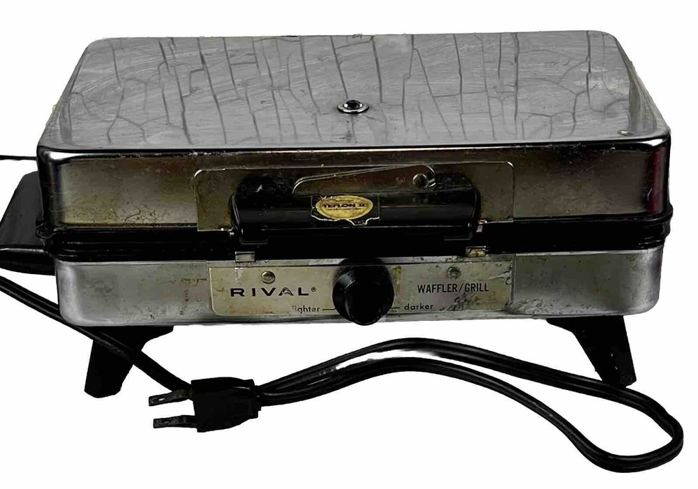 VTG Rival Chrome Waffle Maker Rectangle Pizzerella Tested and Working MCM Retro
