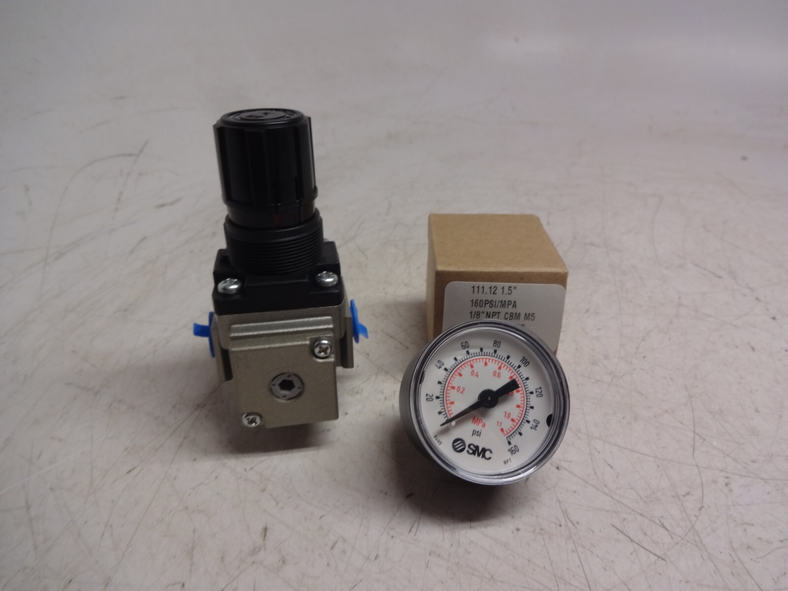 Smc Ar20-n01g-rz Pneumatic Pressure Regulator 0-160psi 1/8" NPT