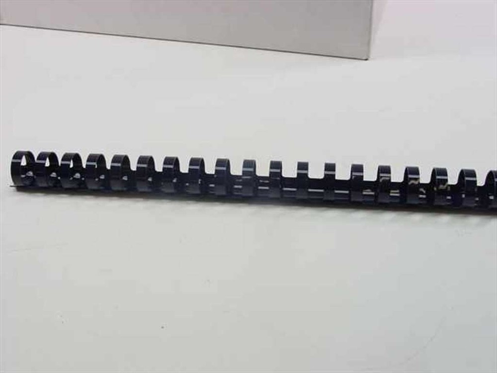 GBC 3/4" Navy Plastic Binding Combs - 82 Pieces 4014185