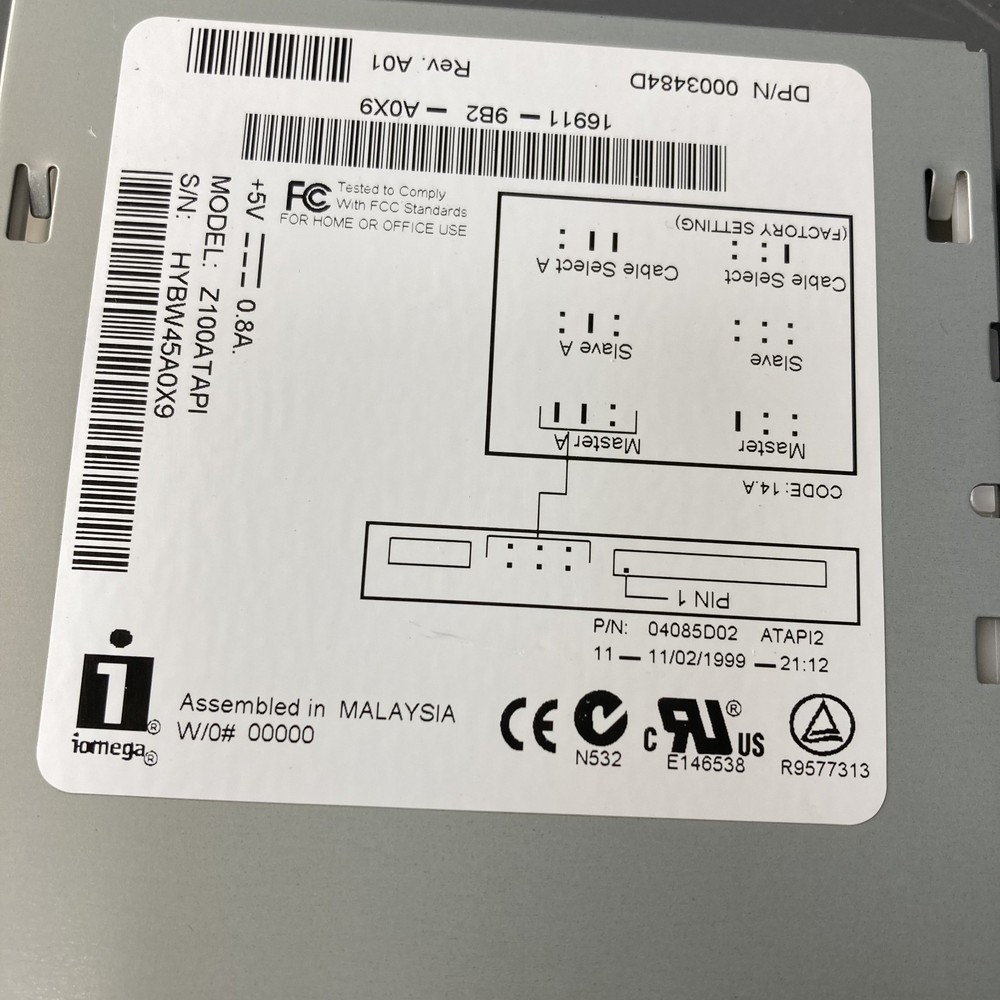 Iomega Zip 100 ATAPI3 Internal Drive Model Z100ATAPI