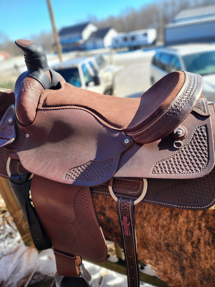 DAKOTA 17 inch WESTERN SADDLE