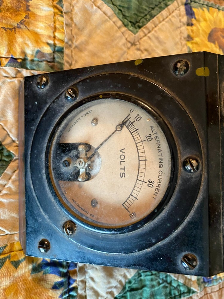 VINTAGE JEWELL ELECTRICAL INSTRUMENT VOLTMETER untested