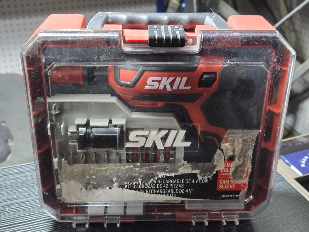 SKIL 4V Cordless Rechargeable Screwdriver Kit SD561801 w/ 42 Bits Case Tested...