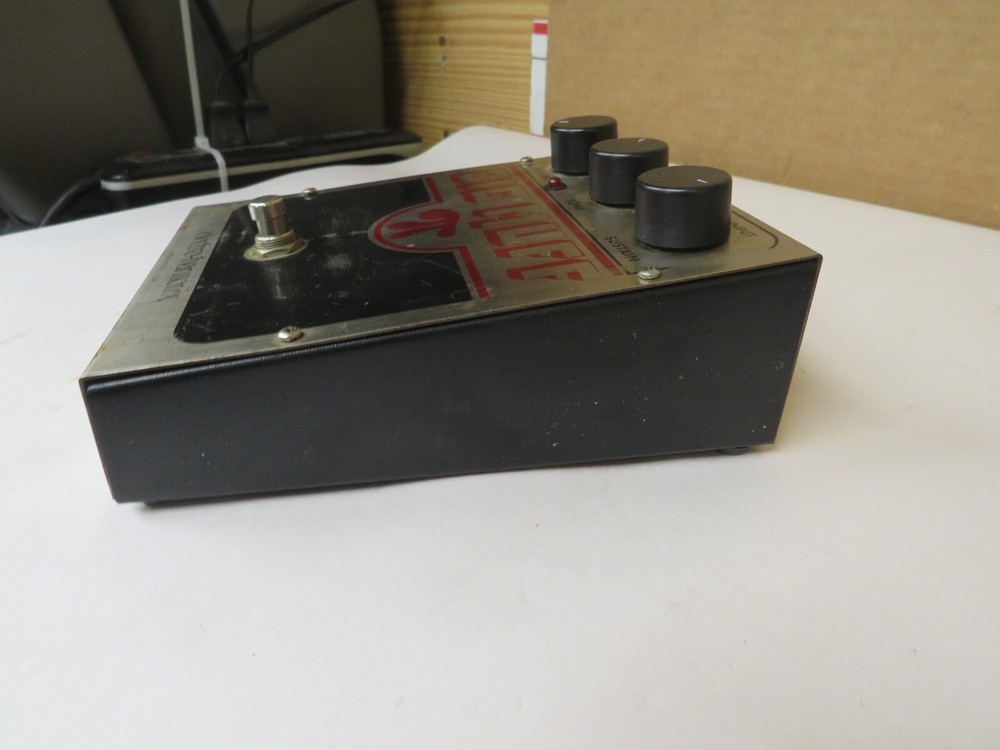 Electro-Harmonix Big Muff Pi Guitar Pedal
