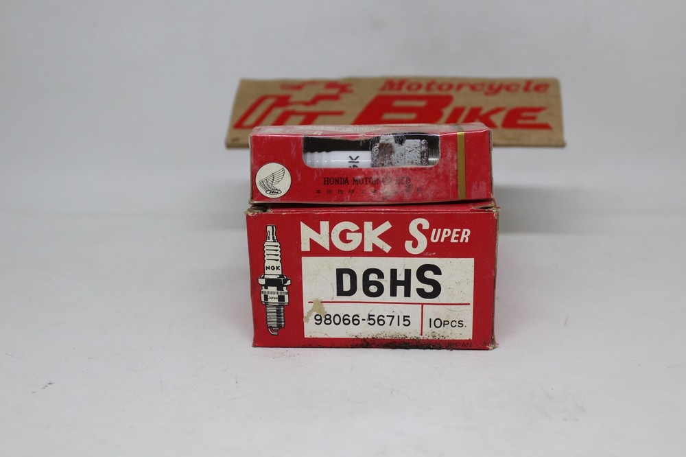 SPARK PLUGS NGK NOS D6HS FOR 10 PCS