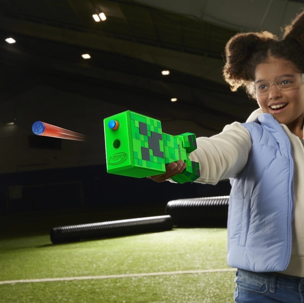 Nerf Minecraft Creeper & Skeleton Mob 2-Blaster Pack, 8 Nerf N1 Darts