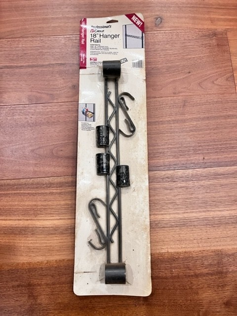 Metro Wire Hanger Rail, LA118B - Black, 18"