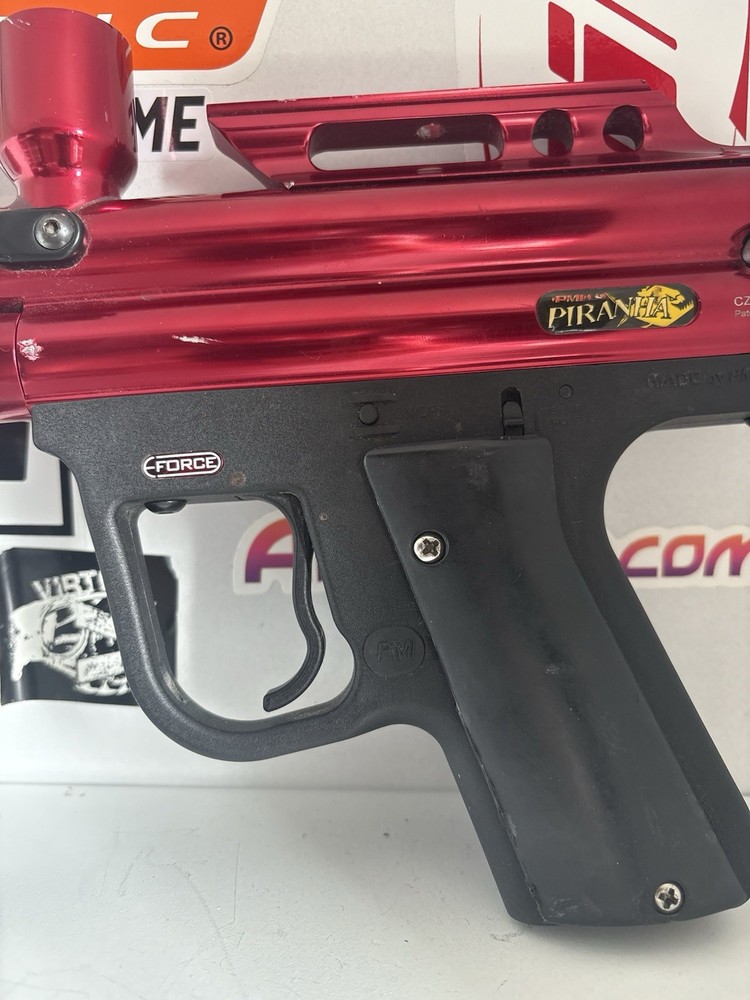 PiranhaE-Force Red Paintball Gun
