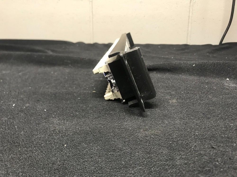 Hubbell Speedgain c5e+ 24-Port Patch Panel P5E24UE