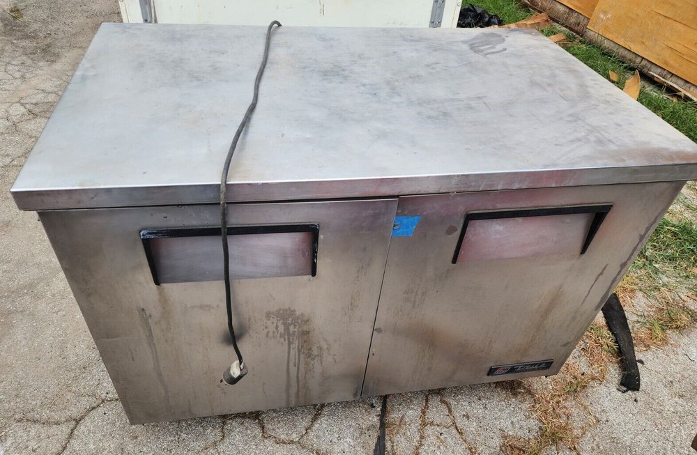 TRUE COMMERCIAL 2 DOOR SIDE BY SIDE REFRIGERATOR
