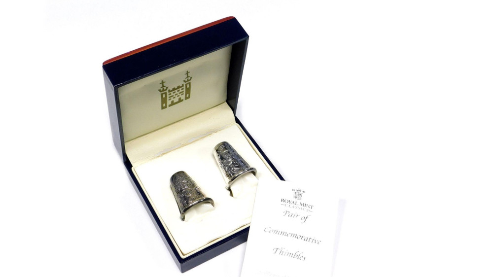 Royal Mint Commemorative Thimble Set Sterling Silver