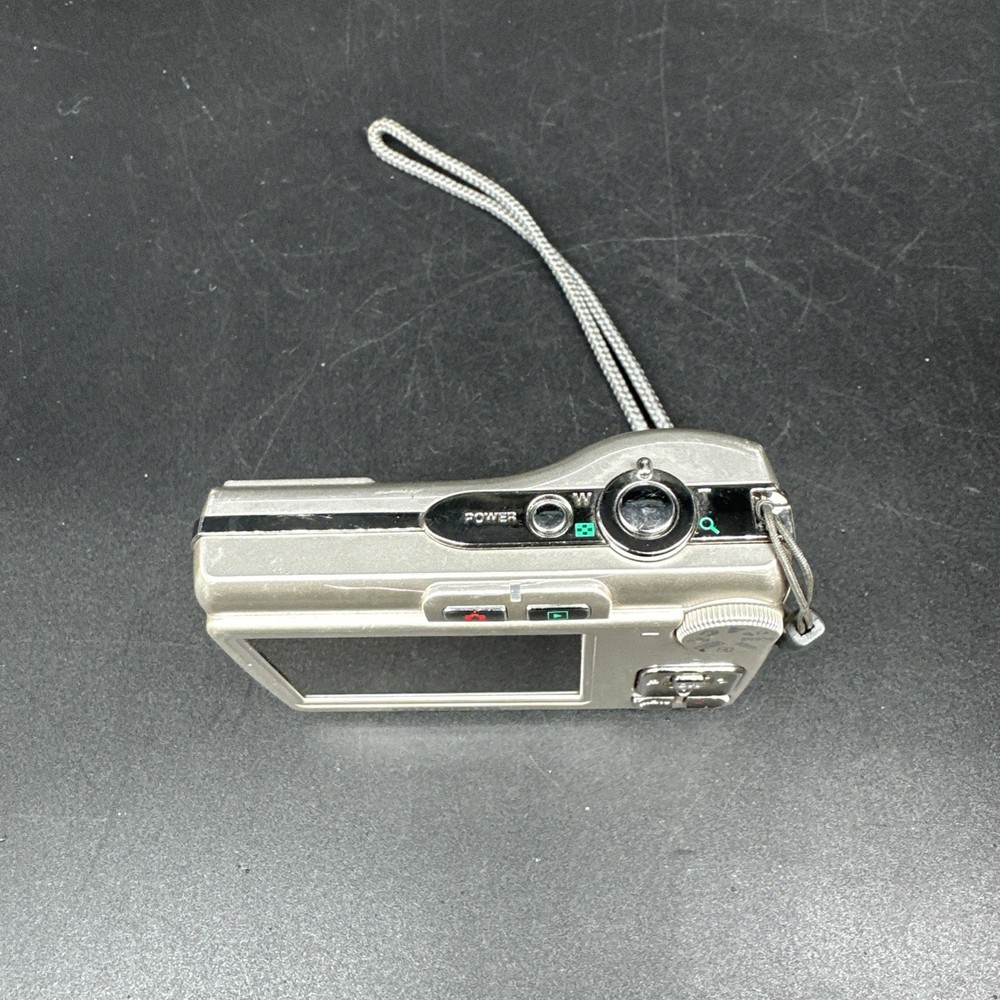 Olympus FE-270 7.1MP Digital Camera, Silver - Tested