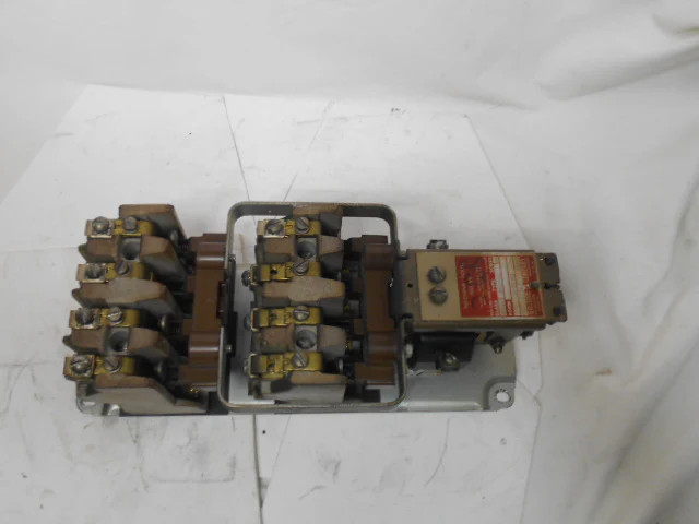 Square D BHO-80 Machine Tool Relay 15A-Used
