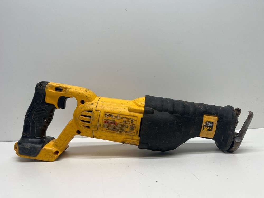 DEWALT RECIPROCATING SAW DCS380 (P28018156)
