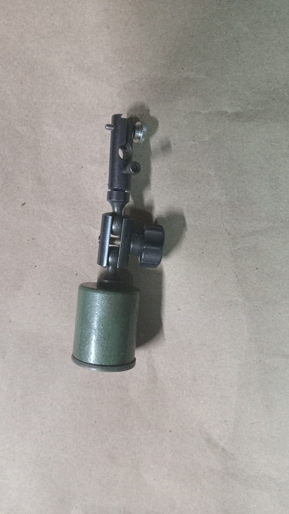 SMALL MAGNETIC INDICATOR HOLDER WITH KEEPER