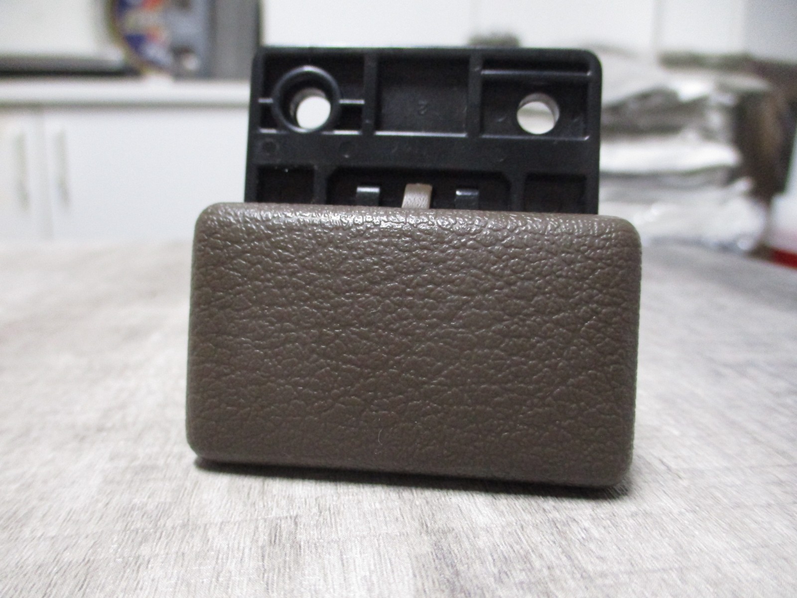 1994-1997 Nissan Hardbody Pickup Pathfinder Altima Glove Box Latch Brown OEM