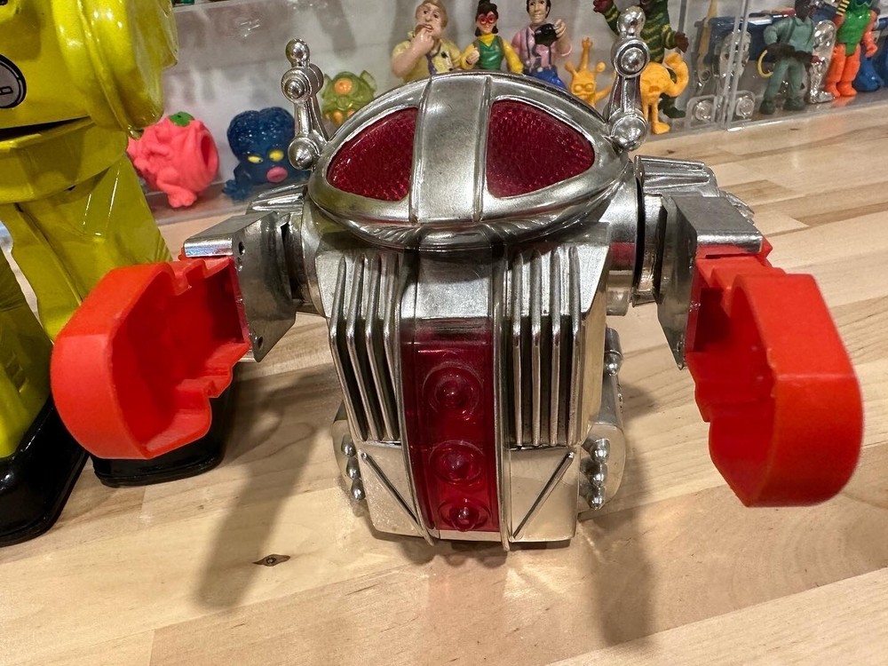 Wind Up Robot Toy Lot