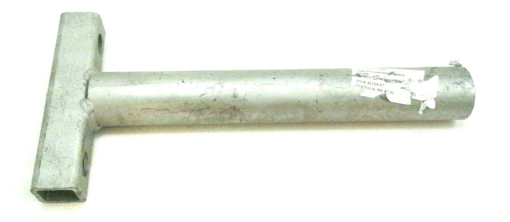 Hubbell C1500121 Bracket, Underpinning Standard With T-Pipe