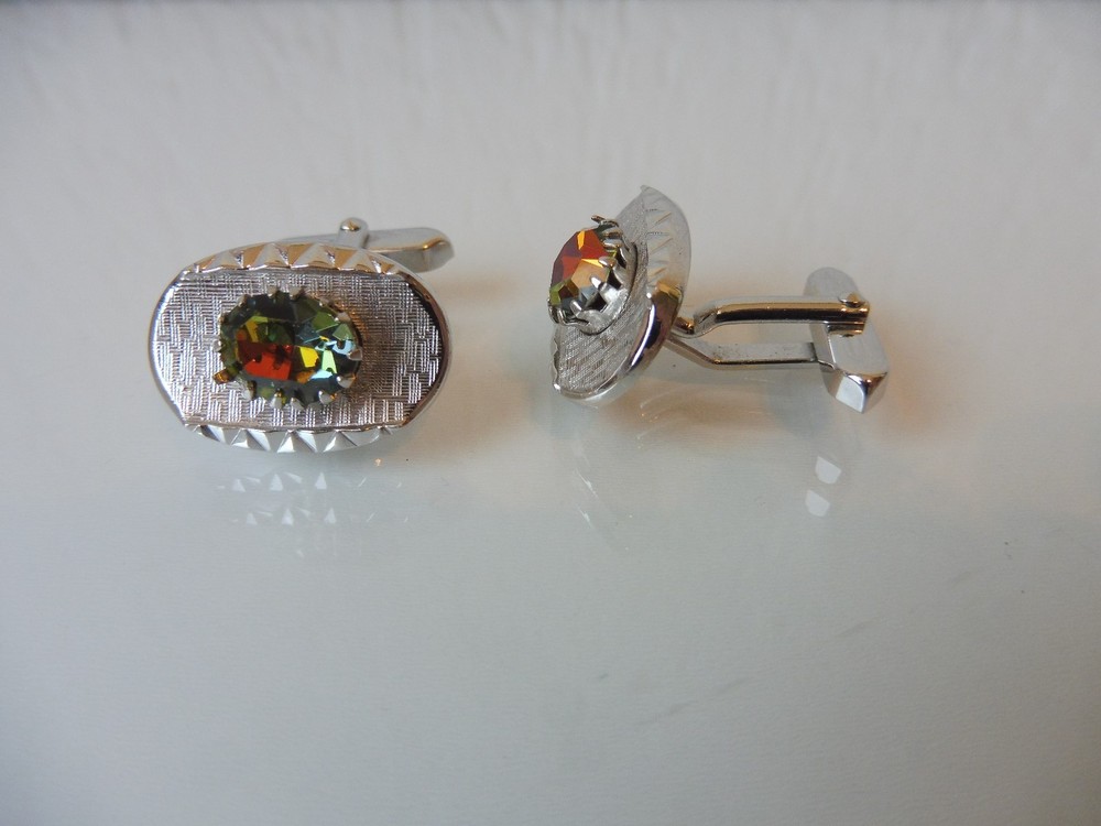 Beautiful Trendy Cufflinks ____ Silver Plated_