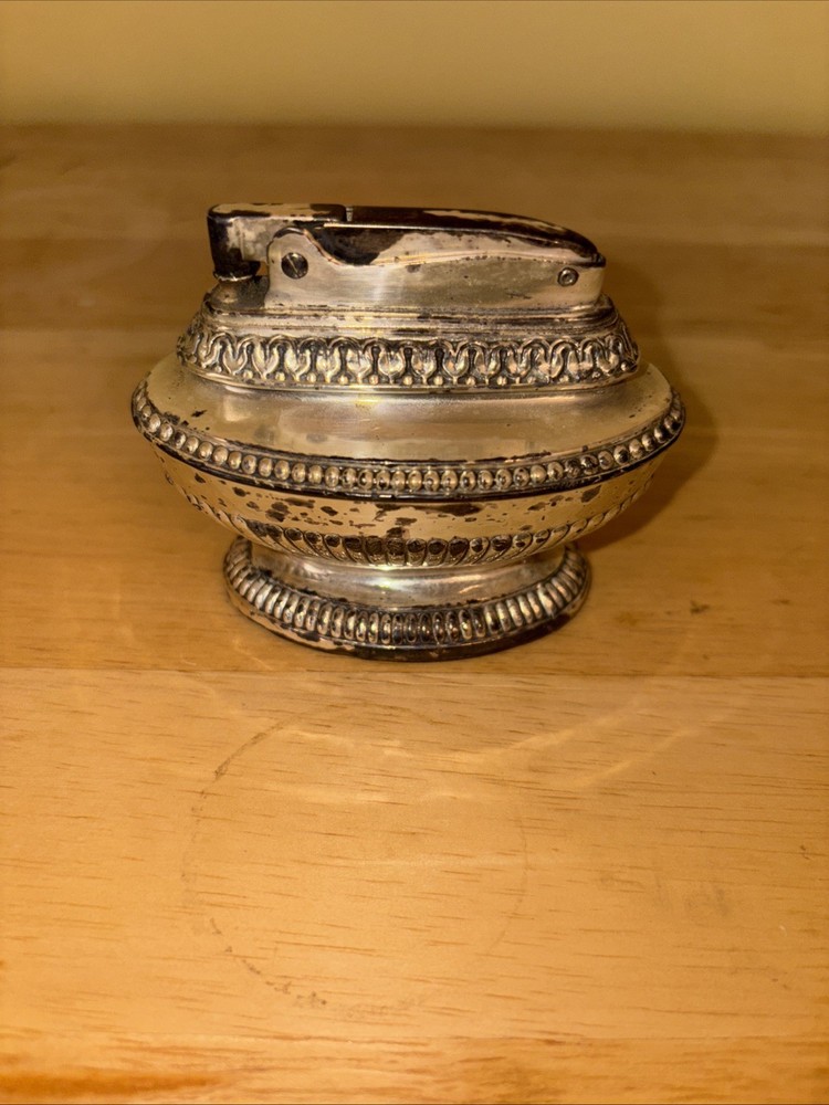 vintage Ronson Queen Anne table lighter Untested