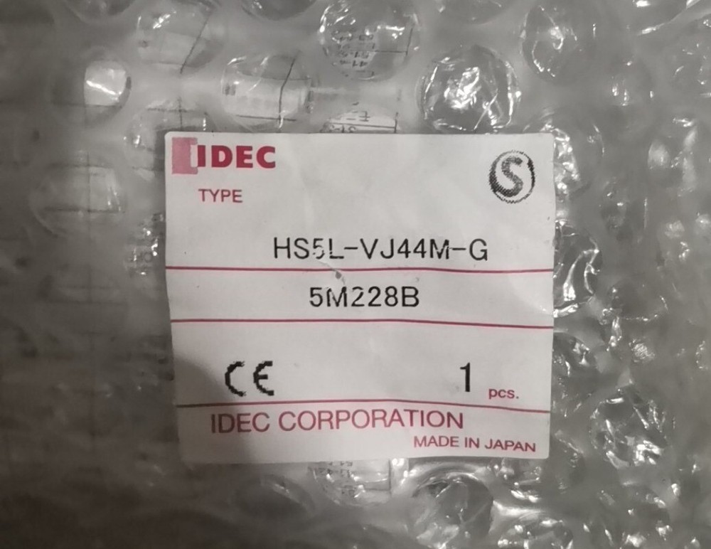 1pcs New  HS5L-VJ44M-G   IDEC Electromagnetic Safety Switch