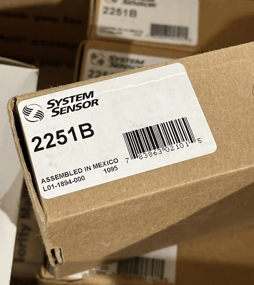 NEW SYSTEM SENSOR 2251B SMOKE DETECTOR