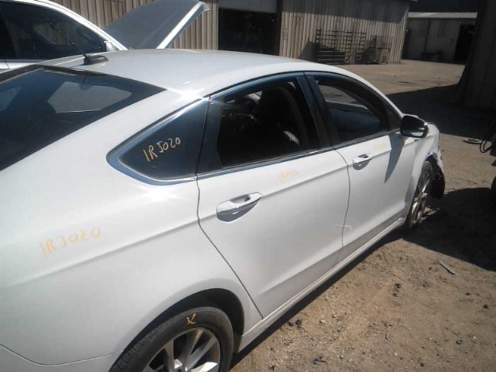 FUSION 2017 High Mounted Stop Light 104920547