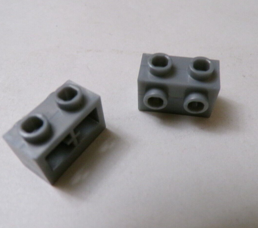 Unbranded x2 Silver Gray 1x2 Bricks, Two Side Studs (021-38)