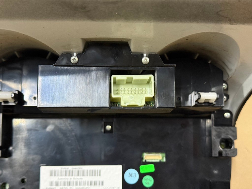 2015 Chevrolet Camaro SS MyLink Premium Radio Face Plate GM - OEM