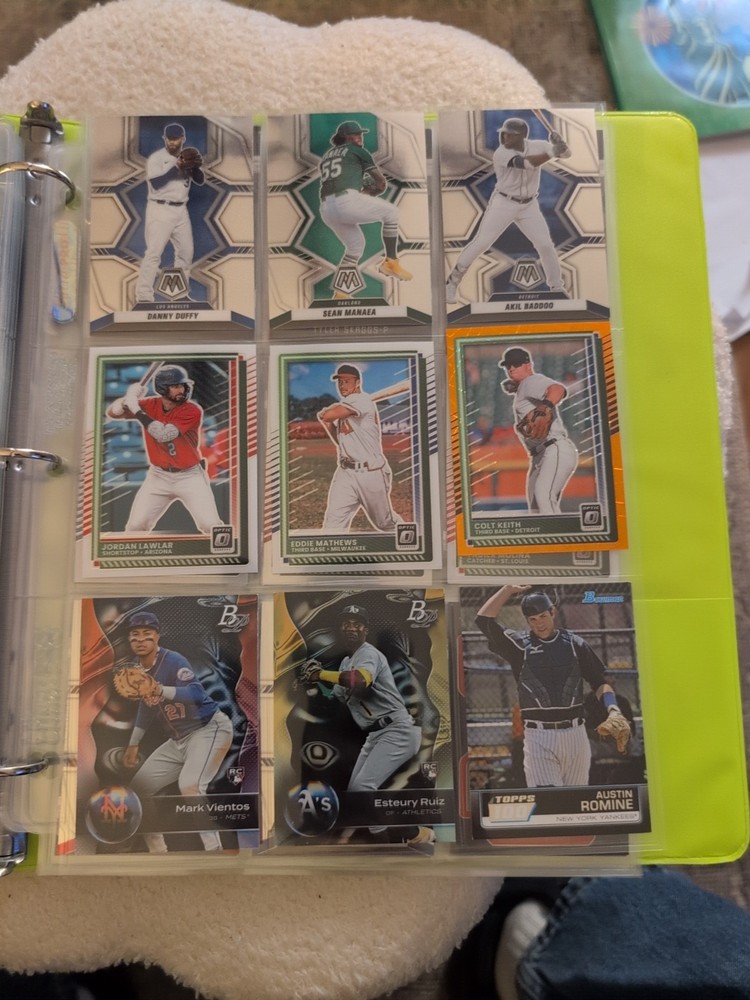 Baseball Card Light Binder 18 Pages