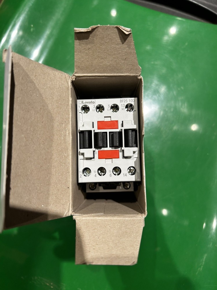 NEW LOVATO BF2510D024 CONTACTOR