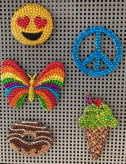 DECORATE ANYTHING WITH STICKON/IRONON EMBROIDERED PATCH SETS
