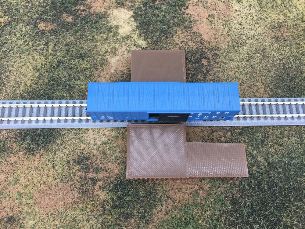 2 PC Loading Platform Dock with Ramp - Z Scale 1:220 - No Assembly Required!
