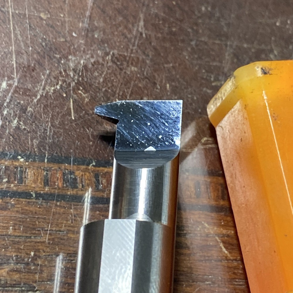 MICRO100 IAT-750-8 .512"MIN .750" MAX THREADING TOOL (I46)