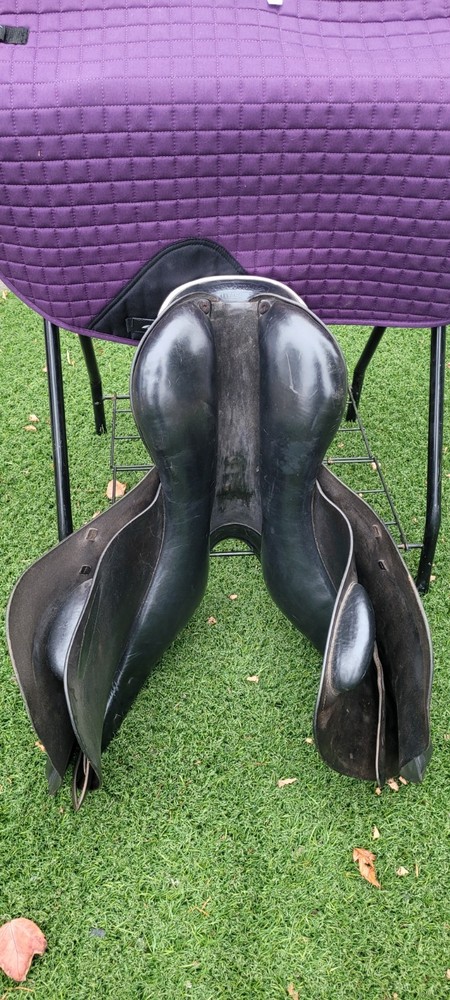 Prestige Jump Saddle, Medium