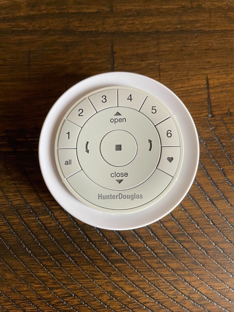 Hunter Douglas Gen 2 White Wall mount remote control