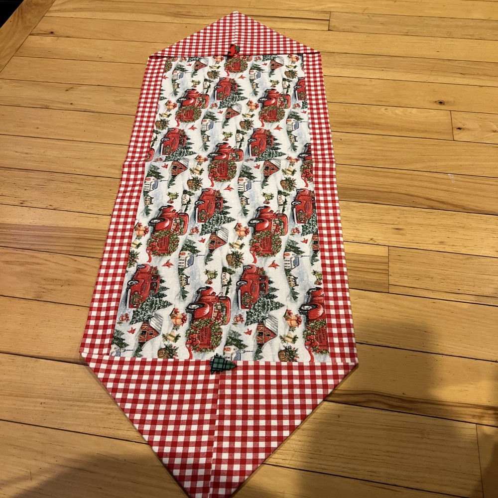 Christmas Table Runner Handmade 41x 14 “Pointed
