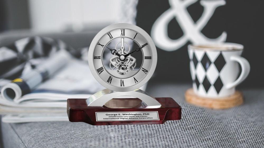 Personalize Engrave Clock Desk Silver Moving Gear Table Engineer Retirement Gift